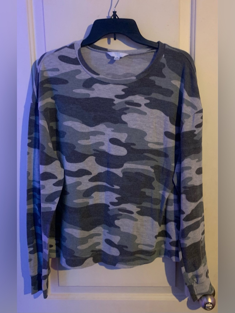 Time and Tru Grey and Green Camo Long-Sleeve Top